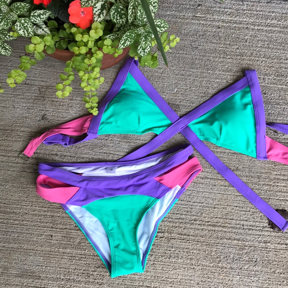 Retro Color Block Strappy Swimsuit